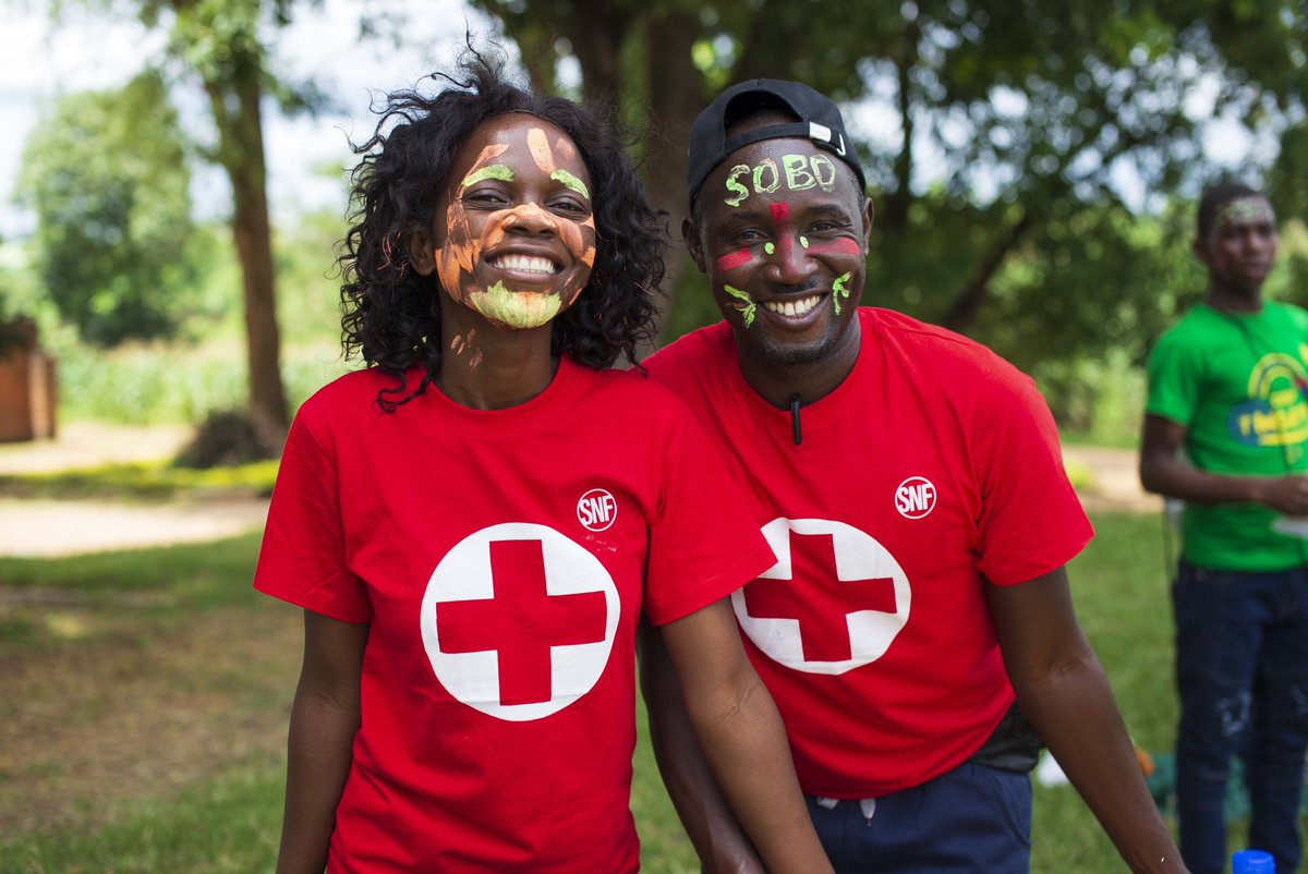 MEDICS showing off their playful sides at Camp Tingathe. Even while enjoying a playful break, their focus on providing top-notch care for our warriors remains laser 💜 #TogetherWeCan #T1DAfrica #SNF #T1D #Type1Diabetes #TypeOneNation  cc:@PIH