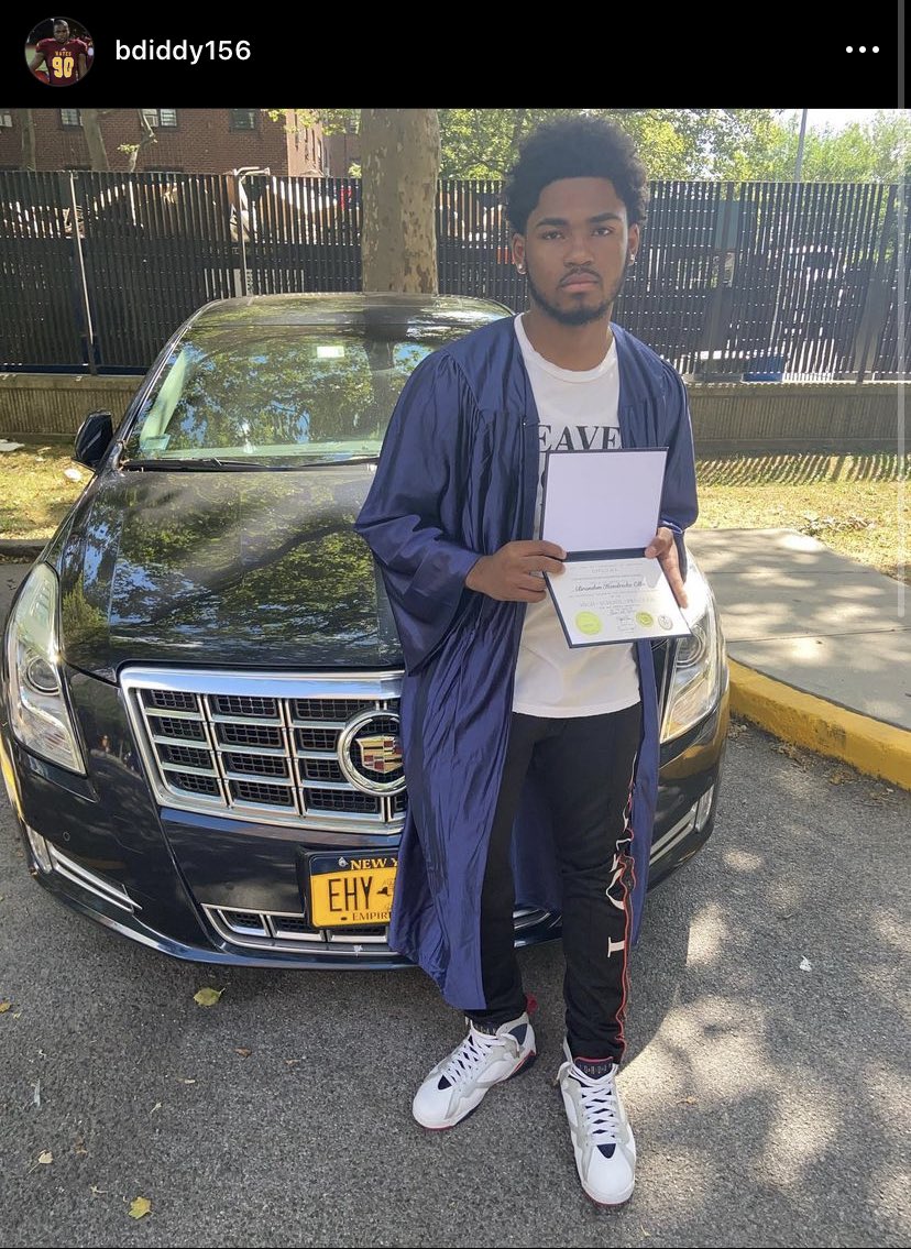 do_bloco7003's tweet photo. Najhim Luke (DubCity/〽️🐝) foi condenado a 25 anos pelo homicídio do jovem B.Diddy (OGz/150/⭕️💤🏀), diferente do que dizem Diddy era muito ativo nos OGz, e não era um simples jogador de basquete, e sim um verdadeiro Goon.
#LLBdiddy #LLNoah #OGz #Onlyfans https://t.co/svKw2ckFe5