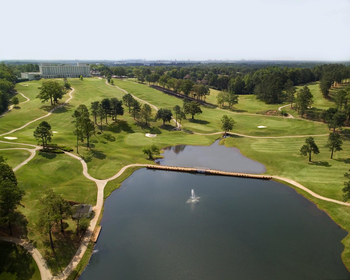 ⛳Check out our list of public golf courses around Cobb 👇 - City Club Marietta (pictured) - Cobblestone Golf Course - Woodland Hills Golf Club - Dogwood Golf Club - Legacy Fox Creek Golf Club Click the link below to see the details! travelcobb.org/swing-into-spr…