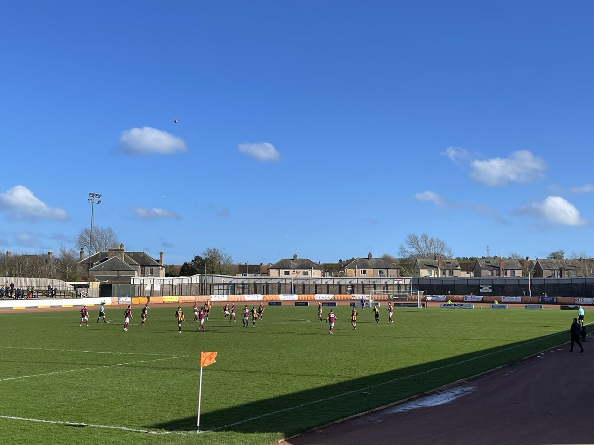 Berwick Rangers 1 Linlithgow 2…in howling wind!