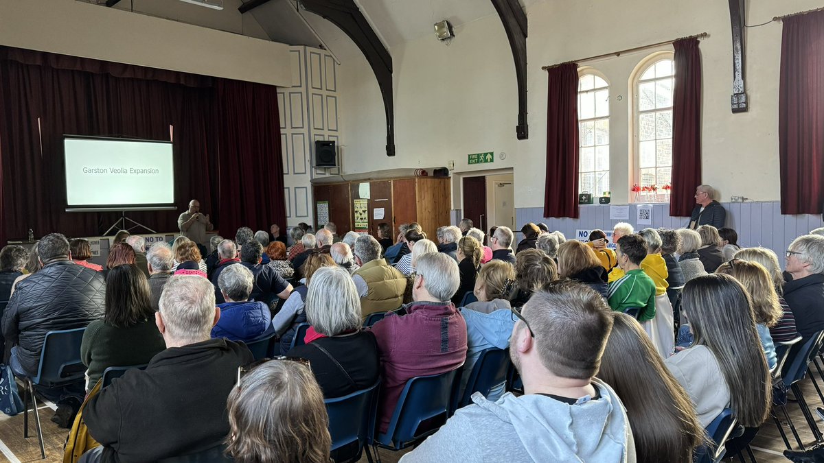 Attending a community meeting w/ @CarlCashman, hosted by Garston Community United, focused on the expansion of a hazardous waste centre in the area. It’s vitally important to listen to local residents, particularly on issues that affect their day to day & could be a future risk.