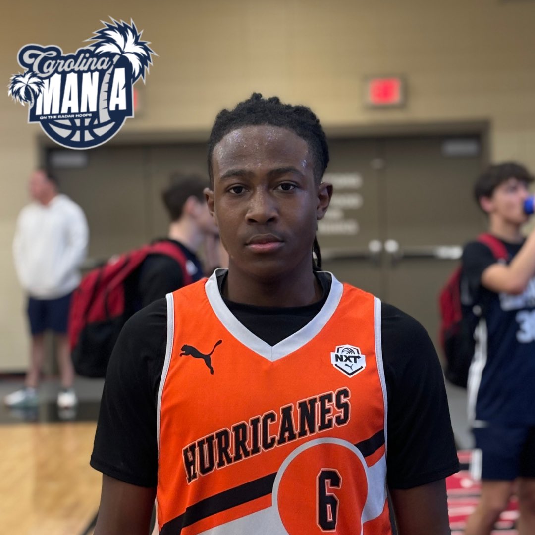 Malachi Hamlet (left) and Marcus Sumpter (right) led the scoring charge for the Palmetto City Hurricanes in strong start to the weekend. They provided quite a 1-2 punch inside, combining for 39 of the Hurricanes’ 76 points.