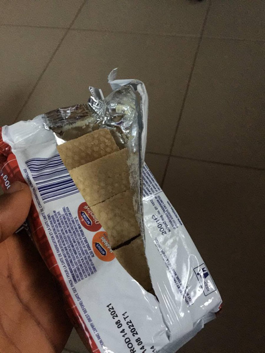 iamdanzor_'s tweet photo. Unpopular opinion: the more shortbread you have to eat, the less you enjoy eating it. https://t.co/ImC8o0vARY