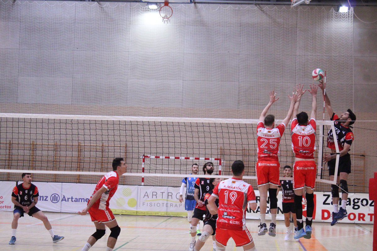 ClubVoleibolZGZ tweet picture