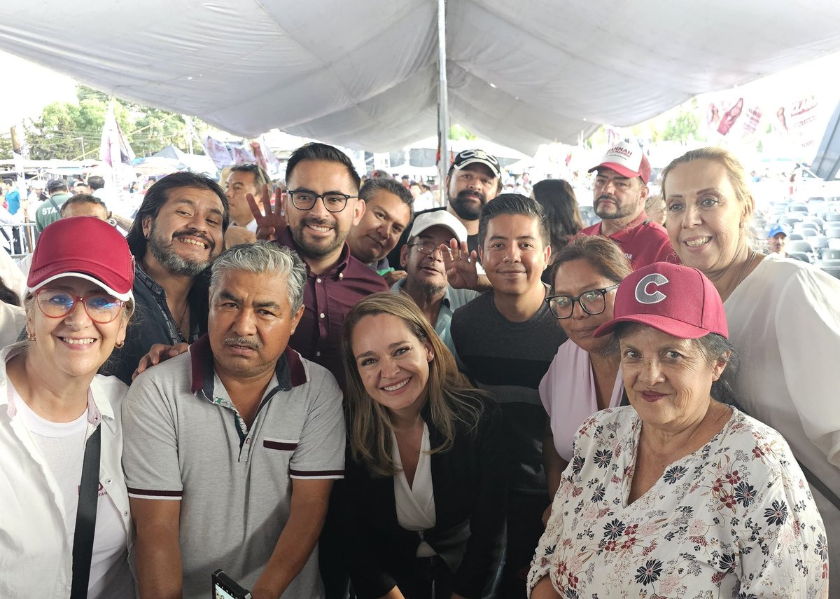 RmxMexico's tweet photo. Acompáñanos a @ClaraBrugadaM y a @hdelamadrid en su encuentro con organizaciones del comercio popular de la ciudad, en la explanada del Estadio Azteca. #Coyoacán. 

#ReconciliaciónXMéxico https://t.co/8cUo1UFa2d