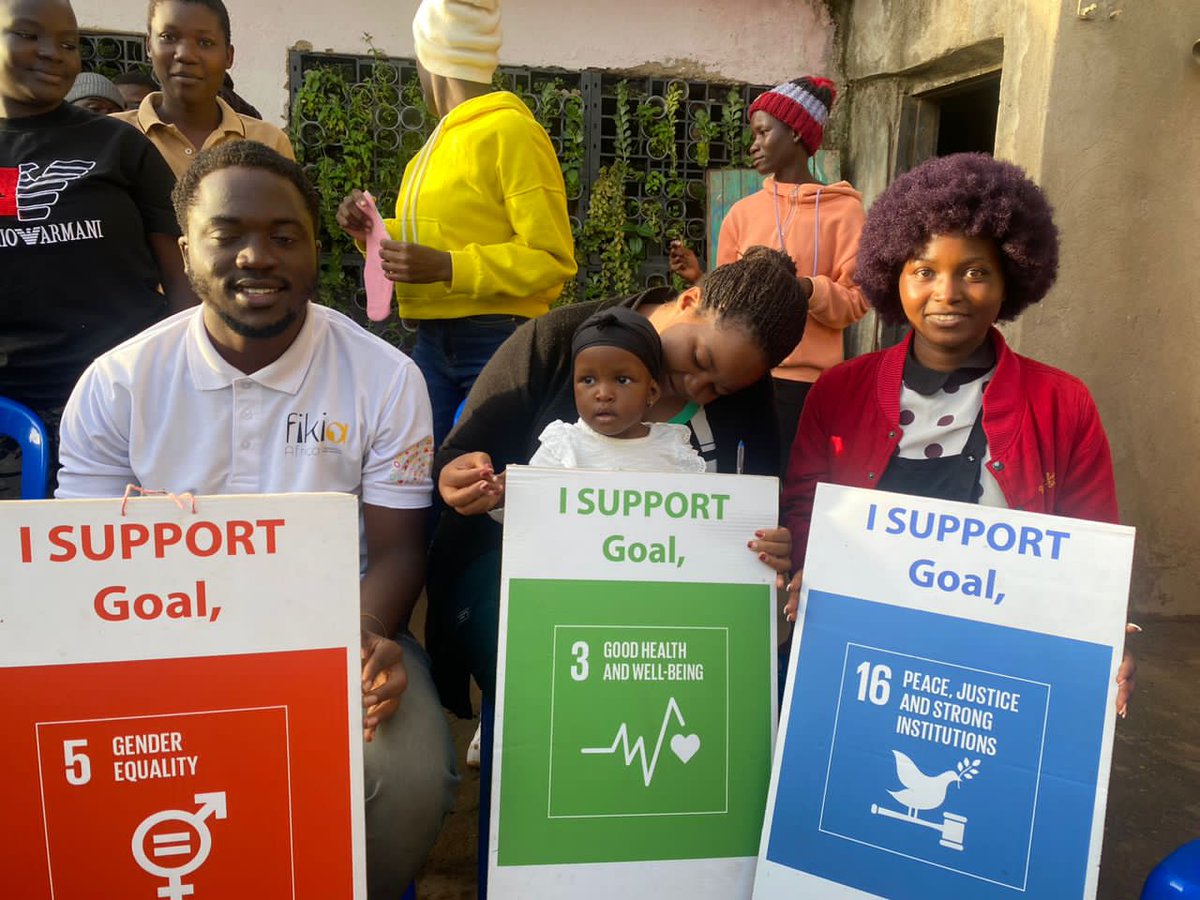 United for change! 📸 Residents of Portbell Kamwanyi come together for a powerful group pic at Nakawa CSO Villa after a day of SDG awareness training and crafting reusable sanitary pads. Community-driven action at its finest! @dreamtownngo @HerCityToolbox @activecitizensu