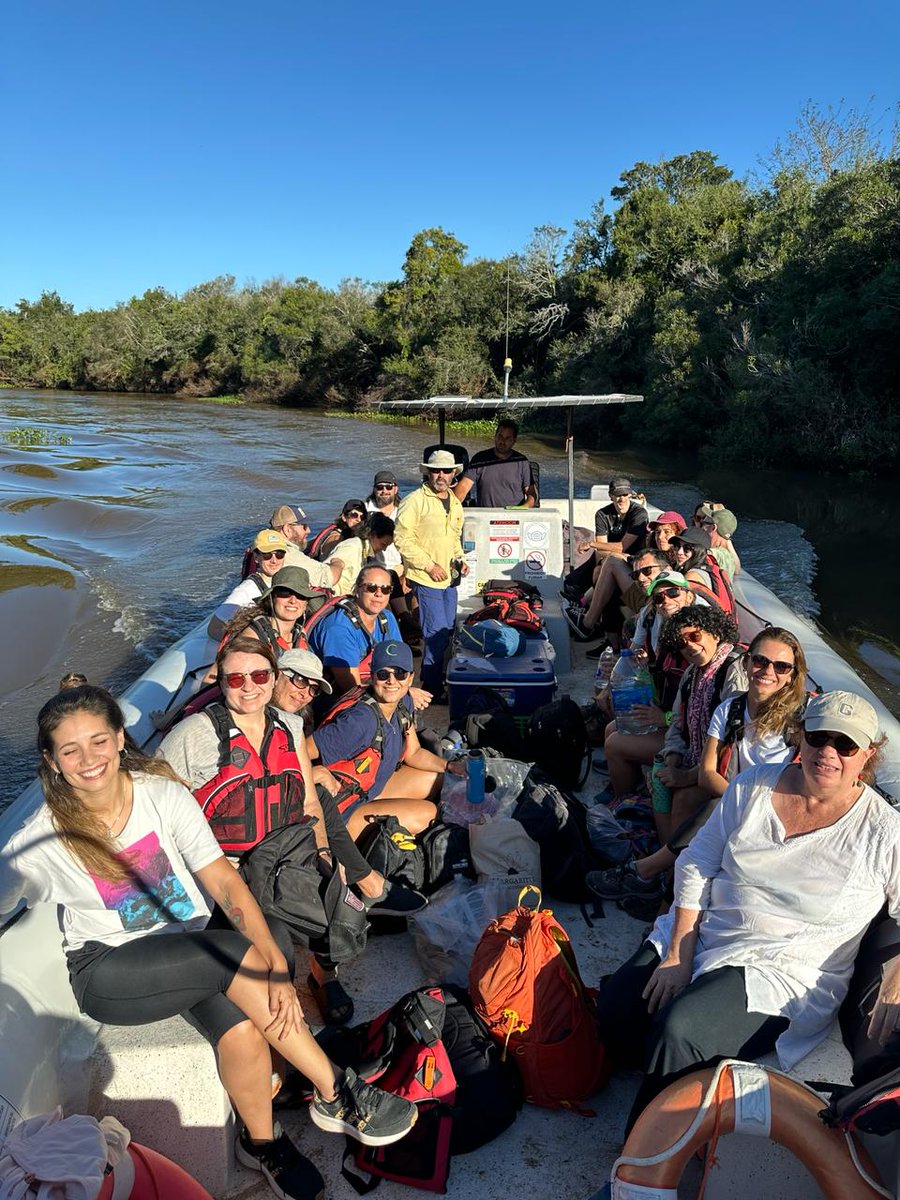 BonnetAndrea's tweet photo. Excelente la capacitación para periodistas sobre NET-ZERO Argentina y Transición Energética. Gran intercambio con colegas y especialistas en la temática.

Gracias a @earthjournalism, @PxP_LAC y @claves21 por la oportunidad y a @BancodeBosques por el recorrido https://t.co/A89SEbzO3T