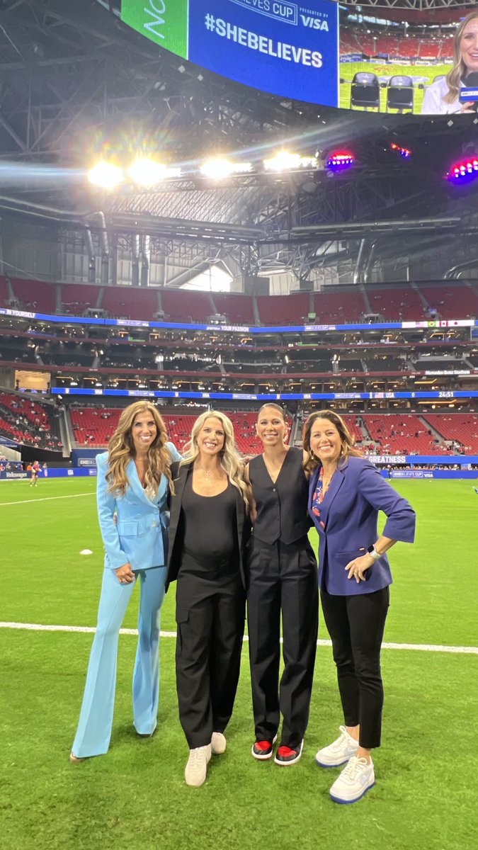 Coming up on TNT at 12et… ⁦@USWNT⁩ v Japan. ⁦@julieertz⁩ joins us on her birthday and brought a special plus one! #uswnt