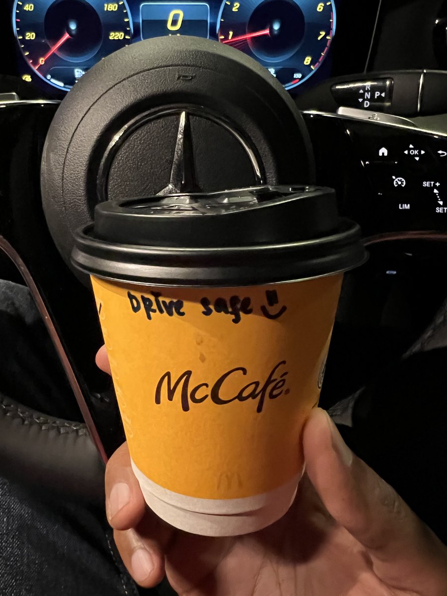 Went to a @McDMalaysia drive thru today, and they provided complimentary coffee. It’s surprisingly decent, and you can’t beat it being FREE!