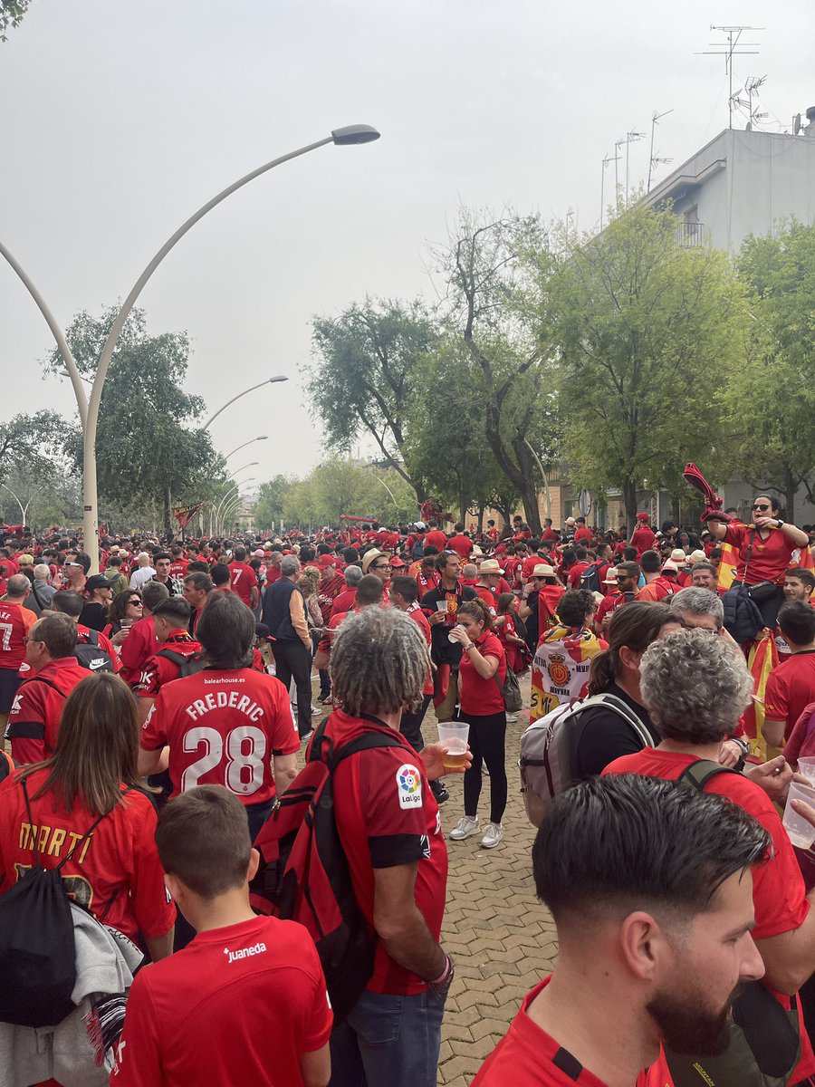 Jo hi soc. 
I tu? 
<a href="/RCD_Mallorca/">RCD Mallorca</a> <a href="/JUANMISB97/">Juanmi Sánchez</a> <a href="/MMallorquinista/">Moviment Mallorquinista</a> <a href="/supportersmca99/">Supporters Mallorca</a>