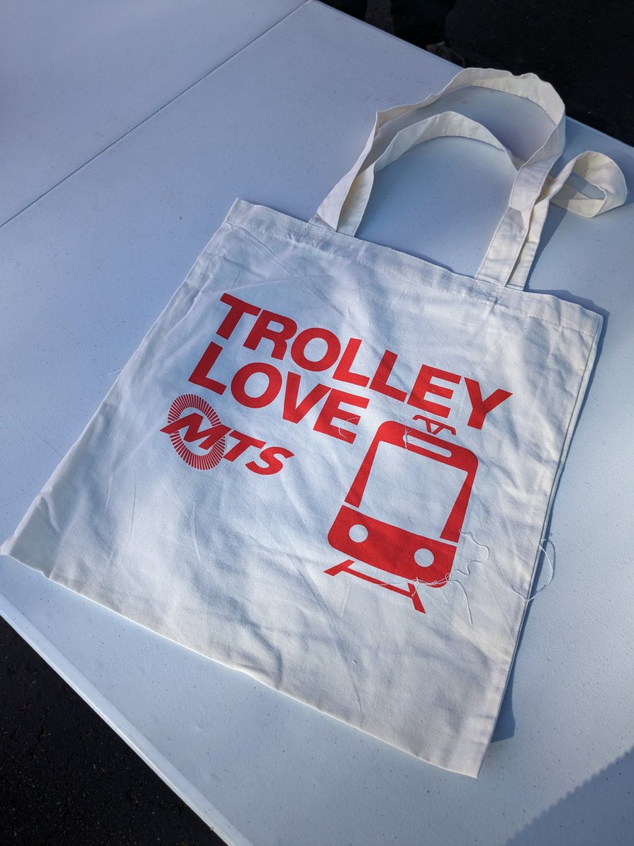 Monica de la Cruz tweet media