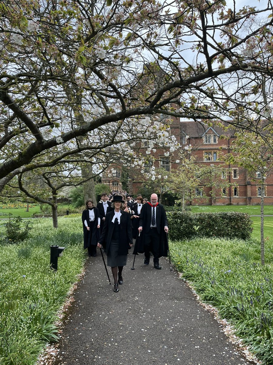 Particularly proud to lead these former @Selwyn1882 students to a @Cambridge_Uni graduation ceremony today. They’re the year group who lost their last term here to the pandemic, but they’re a remarkable group of young people now making their way in the world.