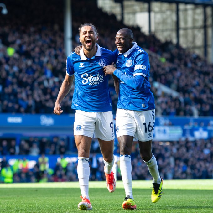 FINAL DEL PARTIDO: EVERTON 1-0 BURNLEY

Primer triunfo del 2024 sin jugar a nada contra 10 remiseros. Si lo echan a Kompany, les digo a los del Burnley que les podemos devolver a Sean Dyche con moño y todo. No hay problema. Vamos Toffees carajo!  

#EFC #EVEBUR #EFC #COYB