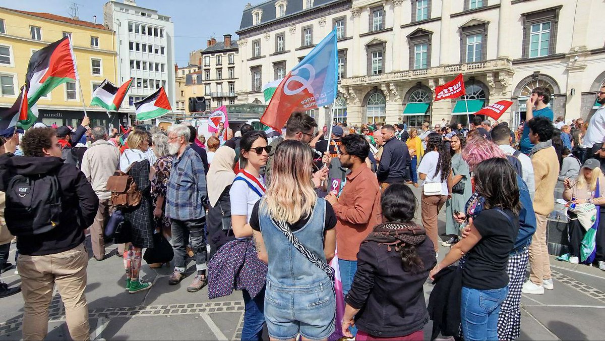 MarianneMaximi's tweet photo. Nous étions ce samedi mobilisés à Clermont-Fd pour dénoncer les atrocités du gouvernement de Netanyahou qui durent depuis 6 mois.

La France doit faire appliquer la résolution du Conseil de sécurité de l'ONU votée le 25 mars et exigeant un cessez-le-feu à Gaza. https://t.co/I49JRtTUuB