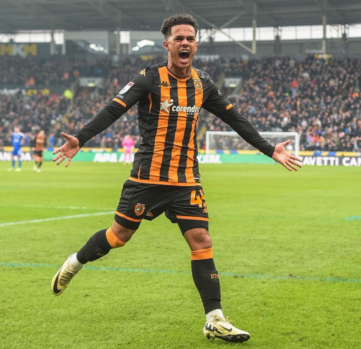 Nice to see 🇵🇹 Fabio Carvalho (21) heating up for @HullCity! 4 goals in his last 4 matches, including his brace so far vs. Cardiff. 6 goals in 14 league starts since moving on loan. On loan from Liverpool.