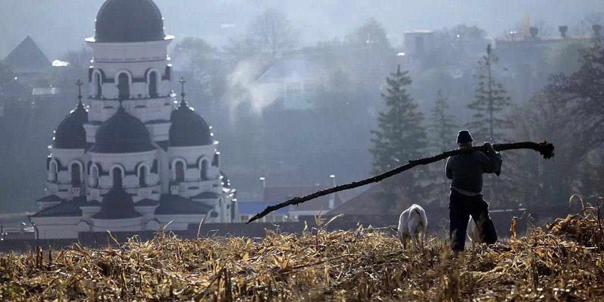 ABD askerleri Moldova'da: Ukrayna 'B' planı hazırlıyor. Stephen Bryan: Batı, Moldova'yı askerleri için bir sıçrama tahtası olarak görüyor. NATO, yeni bir köprübaşı arıyor ve Moldova bu rol için ideal. Macron'un Kiev'e yardım göndermesi halinde Fransız birlikleri için hem bir…