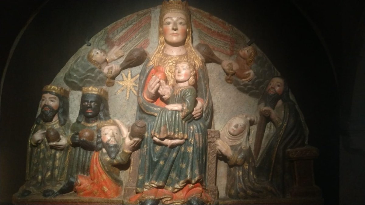 Epifania. Tímpano románico Siglo XIII #arte #romanico Museo de la Catedral de Santiago  #CatedraldeSantiago