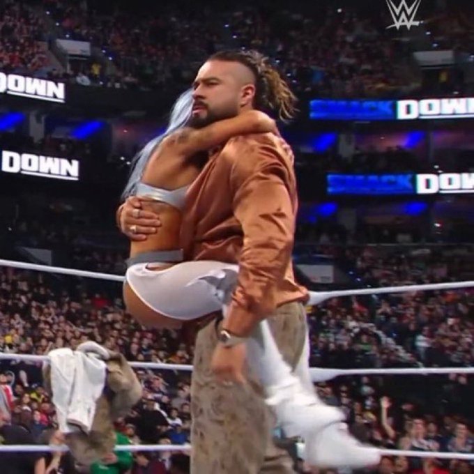 This counts as 12 bodies.. https://t.co/vNYBhuQ6wH<a href="/tag/wwe"class="tags"><span>#wwe</span></a>