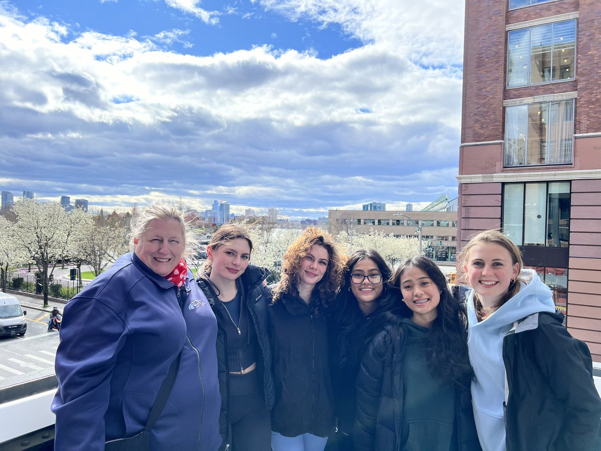 Day 1: Early College SSU NYC trip. Made it safe & sound - didn’t feel the earthquake since we were on the train. 😮 #ECNYCTrip2024 #StudentsRock @SalemSchoolsk12 @PrincipalGBurns