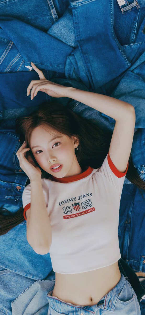 NAYEON x Tommy Jeans Wallpapers

HQ: t.me/TWICEWalls/232…

#TWICE #NAYEON #ONESPARK #IGOTYOU #TommyHilfiger #TommyJeans