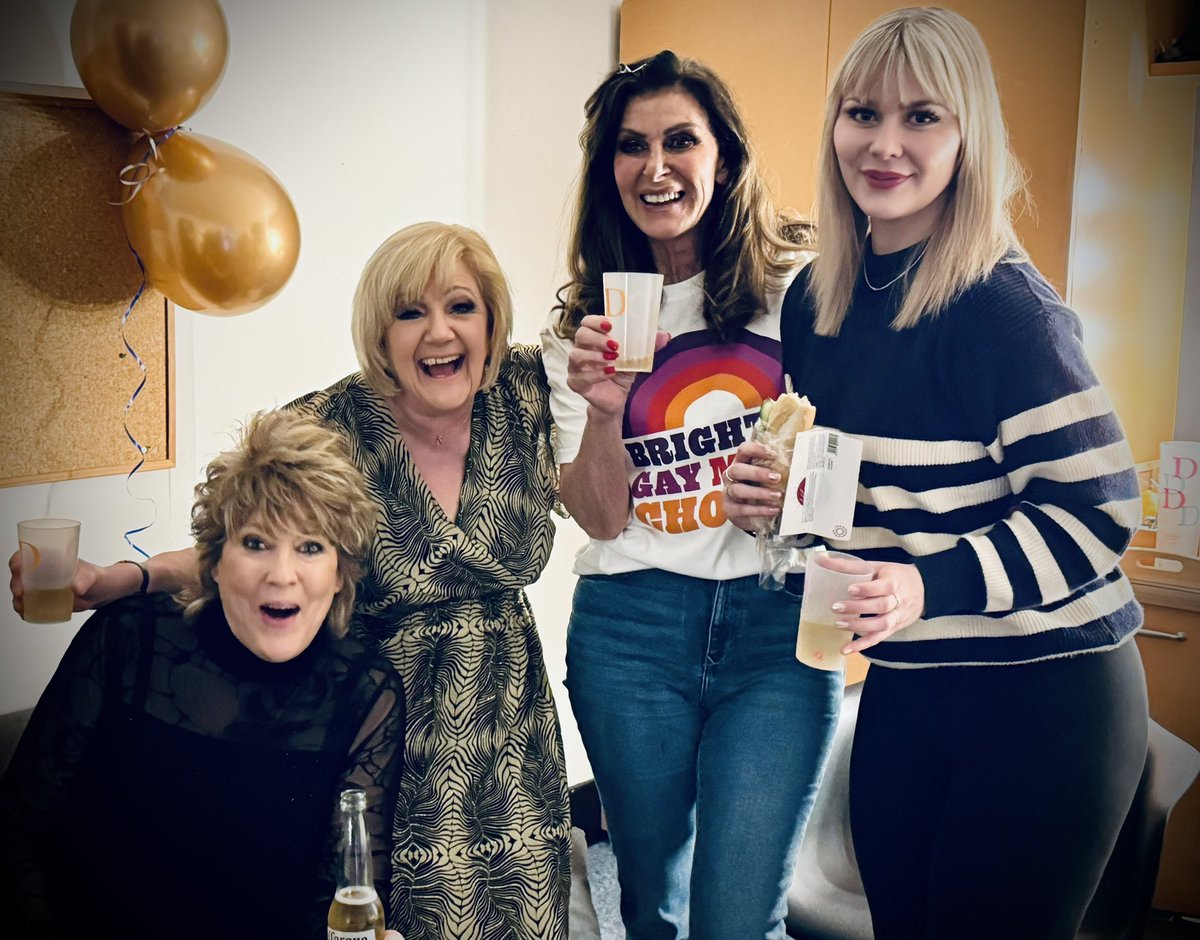 Champagne is flowing and we’re still in rehearsal 🥂 #abba50 at the Brighton Dome tonight! @katrina_leskanich @nickifrenchofficial Linda Martin @emmeliedeforest @eurovision #eurovision