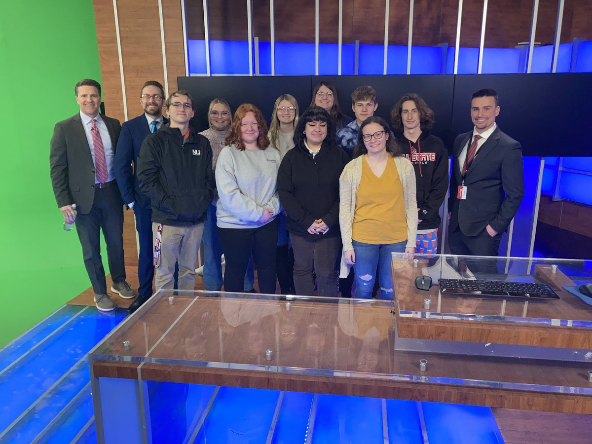 CMETCBSU's tweet photo. A huge thank you to @WTHRcom, @SeanAshWX, and @standridgewx for letting us to tour the station today and to go behind the scenes with their amazing Broadcast Meteorologists! https://t.co/wEJbWLAqk6