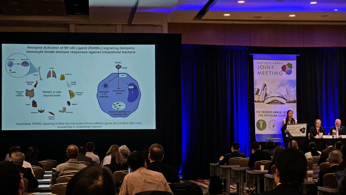 Our MSTP students are currently presenting at @A_P_S_A @JointMeeting! Day 1 came to close yesterday with @clarasi_ (G3) showcasing her incredible work on RANKL and monocytes during the Scientific Showcase Talks! Huge congratulations to her.