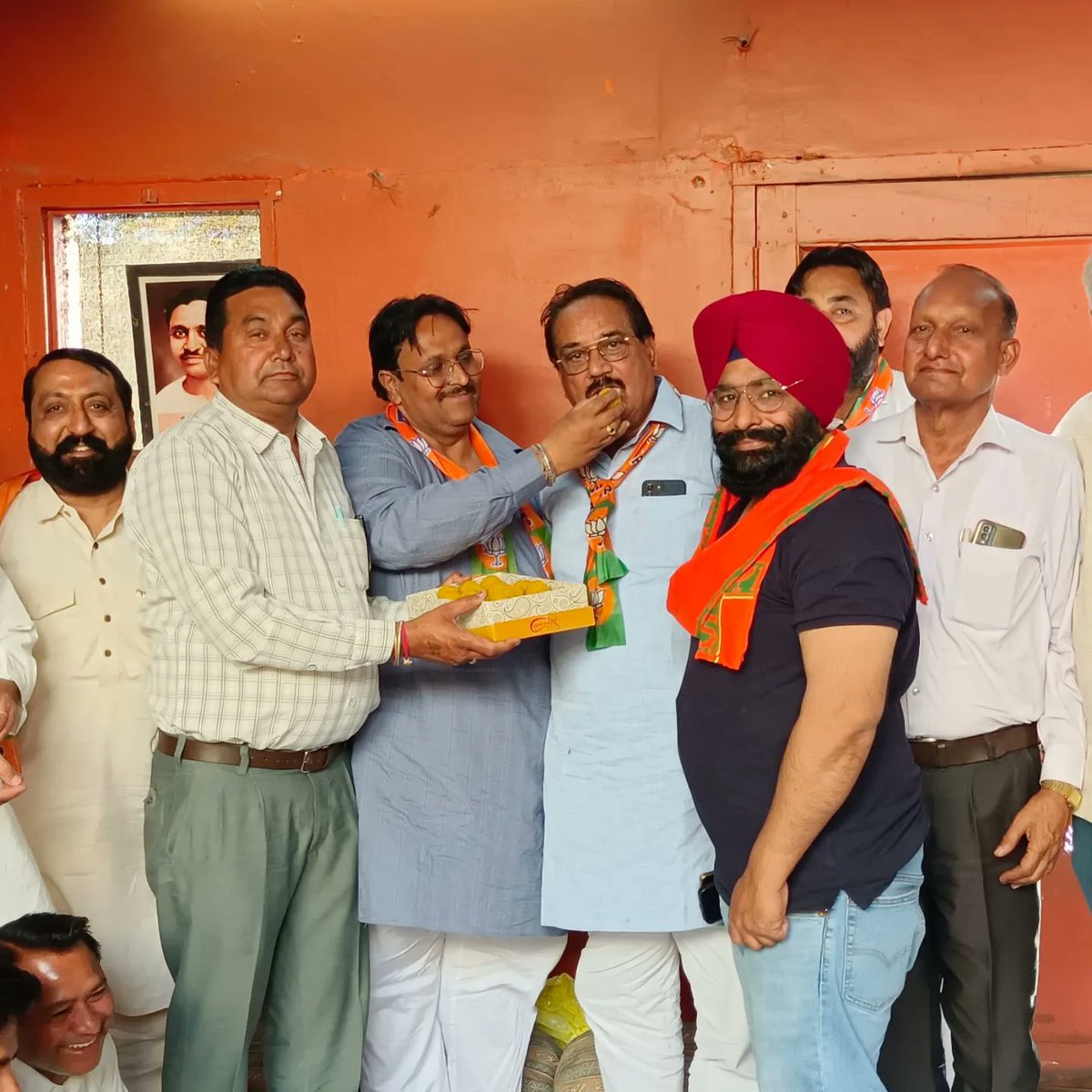 BJP4Muktsarr's tweet photo. ਜ਼ਿਲਾ ਪ੍ਰਧਾਨ ਸ਼੍ਰੀ ਸਤੀਸ਼ ਅਸੀਜਾ ਜੀ ਅਤੇ ਮੰਡਲ ਮਲੋਟ ਦੇ ਪ੍ਰਧਾਨ ਸ਼੍ਰੀ ਸੁਸ਼ੀਲ ਜਲਹੋਤਰਾ ਜੀ ਦੀ ਅਗਵਾਈ ਵਿੱਚ ਮਲੋਟ ਦੇ ਪਾਰਟੀ ਦਫਤਰ ਵਿਖੇ ਪਾਰਟੀ ਦਾ ਸਥਾਪਨਾ ਦਿਵਸ ਮਨਾਇਆ ਗਿਆ। ਇਸ ਮੌਕੇ ਮੰਡਲ ਮਲੋਟ ਵਿਚ ਰਹਿੰਦੇ ਜ਼ਿਲੇ ਅਤੇ ਮੰਡਲਾਂ ਦੇ ਸਮੂਹ ਅਹੁਦੇਦਾਰ ਅਤੇ ਵਰਕਰ ਮੌਜੂਦ ਰਹੇ। https://t.co/EzRDjRS4Vw