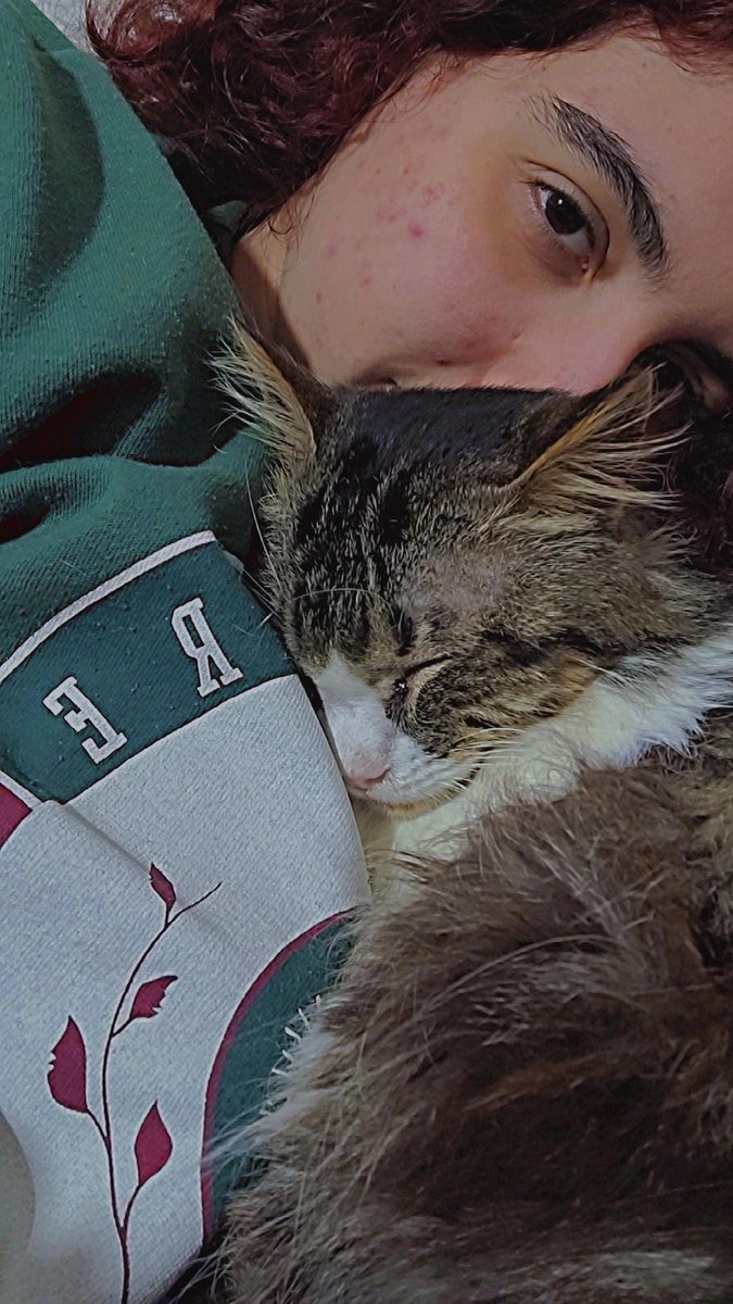 rickyspaces's tweet image. ¿dónde dónde                       ¿dónde está 
dónde dónde?                          el amor?
                                                📍en Ceuta