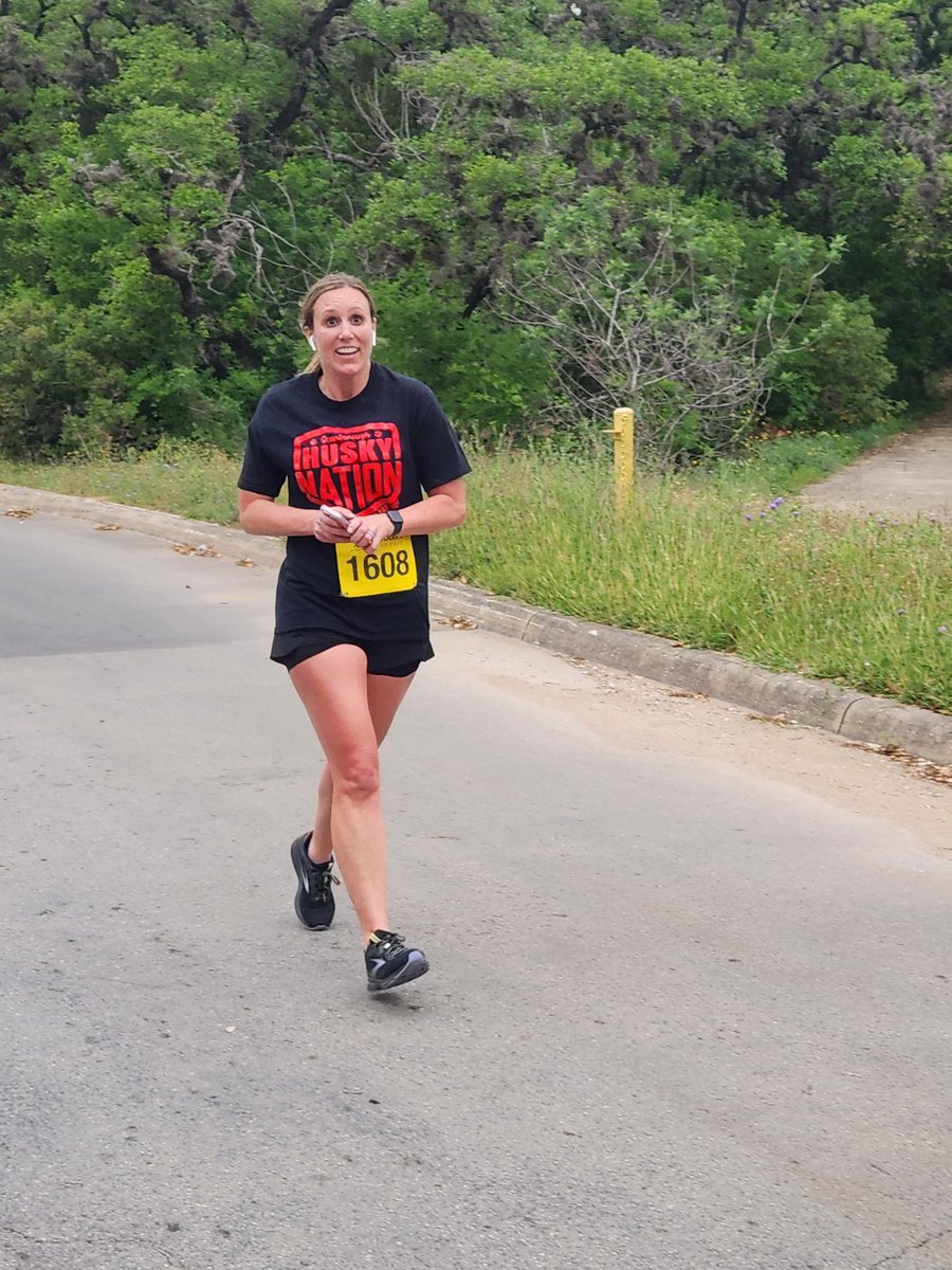 cass_waters_'s tweet photo. #NEFFunRun #TeamNorthside
@NISDScarborough https://t.co/oBUkQLfVwc