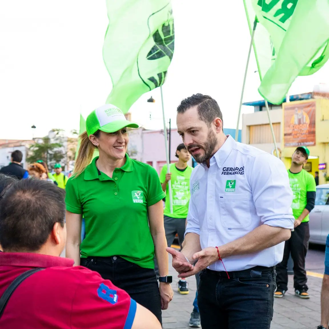 kikismf's tweet photo. Llegó la hora de apostar por una mejor movilidad en nuestras ciudades, de generar más infraestructura y mejores políticas públicas. ¡Más transporte, más bici y menos auto!

¡Junto a @gerardofdzmx rodamos a San Juan de Dios! 🚴 Y desde el Senado vamos a impulsar estos cambios. ¡Guanajuato, llegó la hora de moverse! ¡Vamos con todo rumbo a la Transformación! #VotaVerde