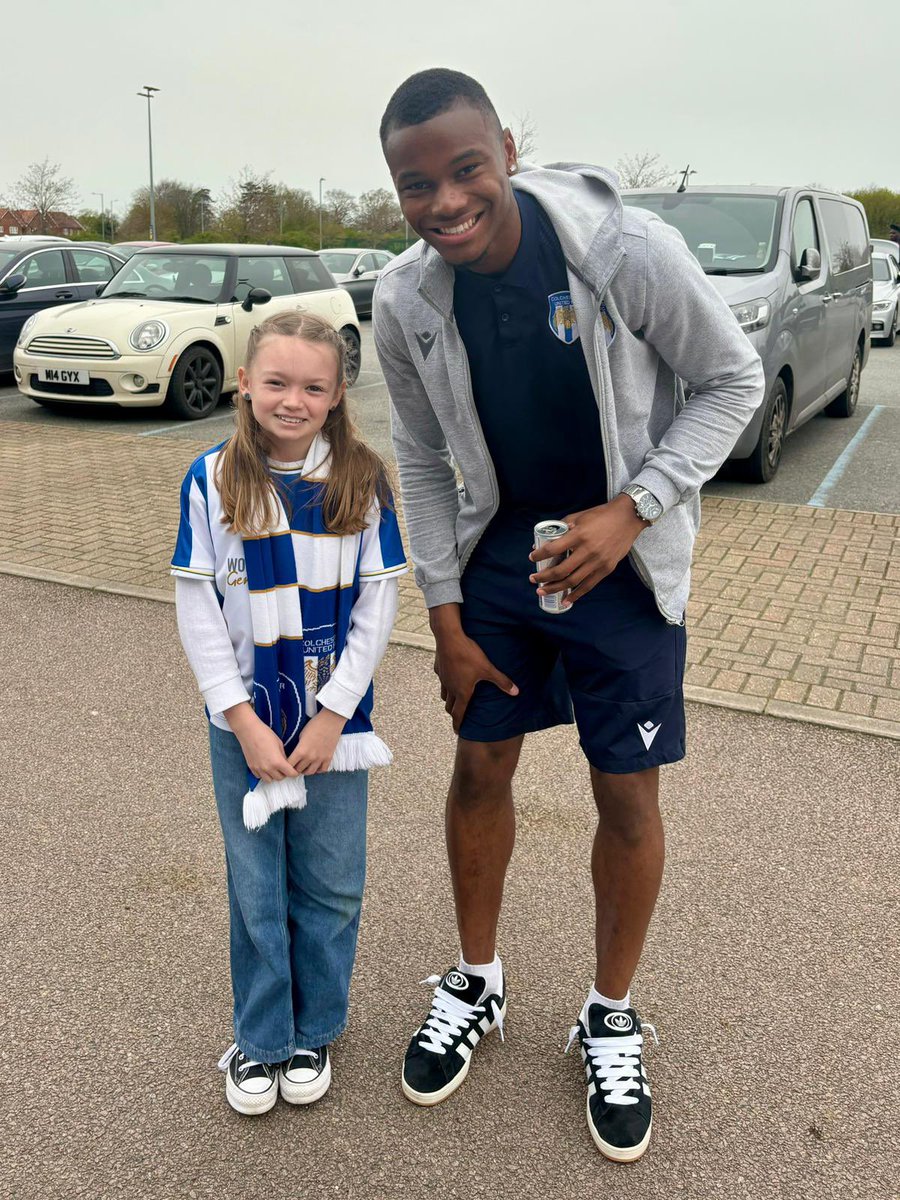 Louise Harris tweet media