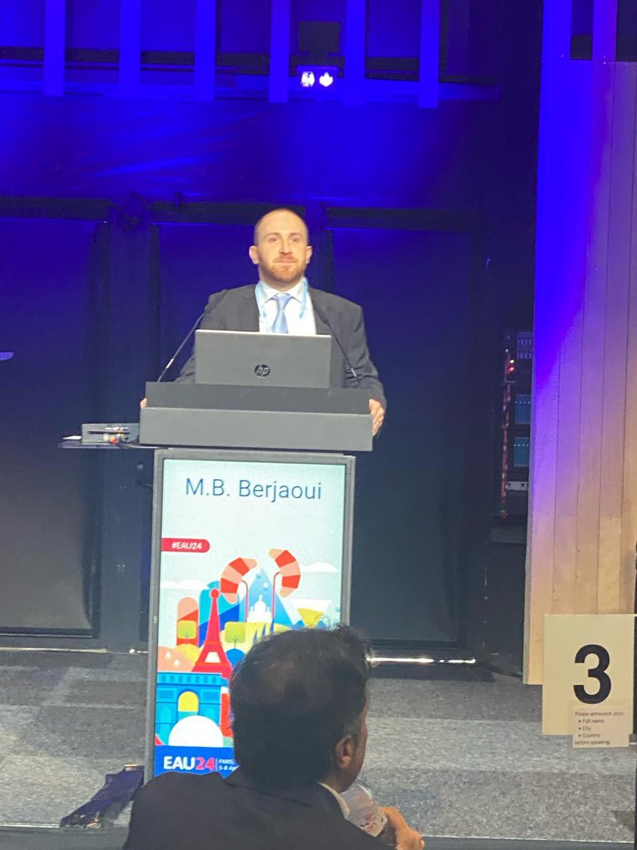 Third best abstract at #EAU24 😎 presenting W v W-II data @Uroweb @eau_yuo Huge thanks to the superb supervisor @NaeemBhojani7 and great mentors & coauthors @DavidDan_Ngn @Dr_KevinZorn @DrDeanElterman Couldn’t have done it without your support @UofTUrology @JYLeeUro @UroOncMD