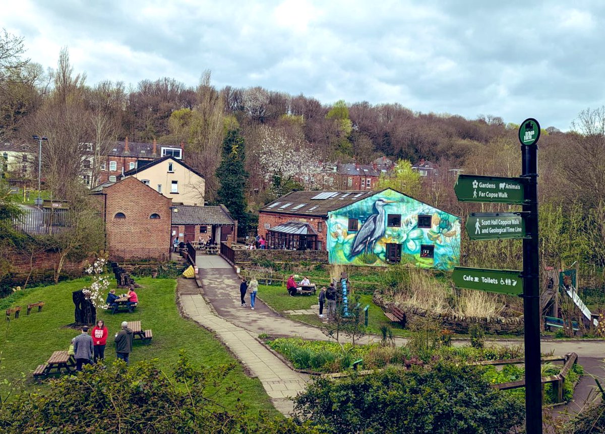 A delight to attend the celebration of @MeanwoodRoad #bioblitz today and see @ClunyM and learn more about the work of @MeanwoodFarm - such a valuable community asset! @HeritageFundNOR