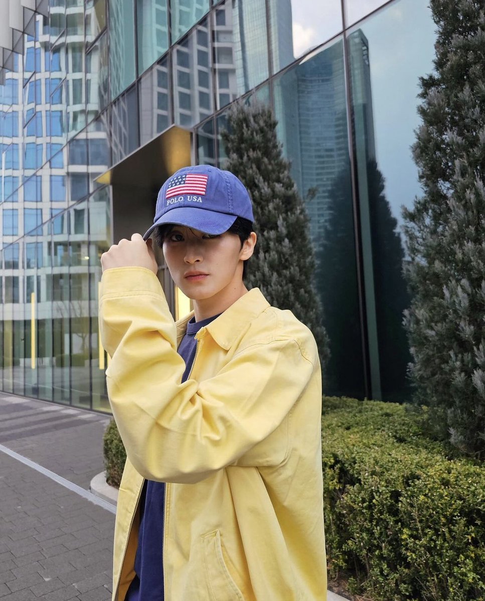 sournices's tweet image. 💙💛