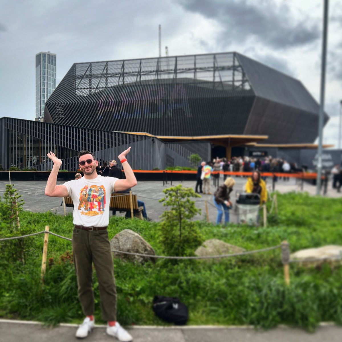 50 years ago today, @ABBA won Eurovision so we took a pilgrimage to Stratford for another @ABBAVoyage. 🕺🏻