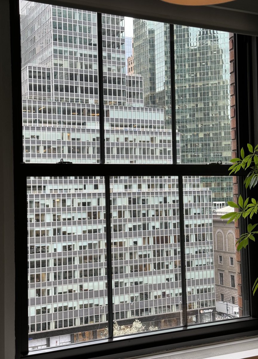 Manhattan cubism, window as frame.