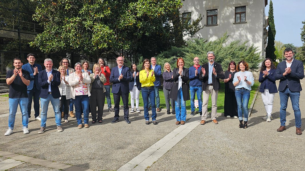 🟡 Els republicans, amb <a href="/martavilaltat/">MartaVilaltaTorres🎗</a> com a primera candidata, presenten una candidatura que suma joventut 🧒🏼, experiència municipalista i de Govern i representants de totes les comarques 🧩 de la circumscripció de #Lleida.

#GuanyaCatalunya