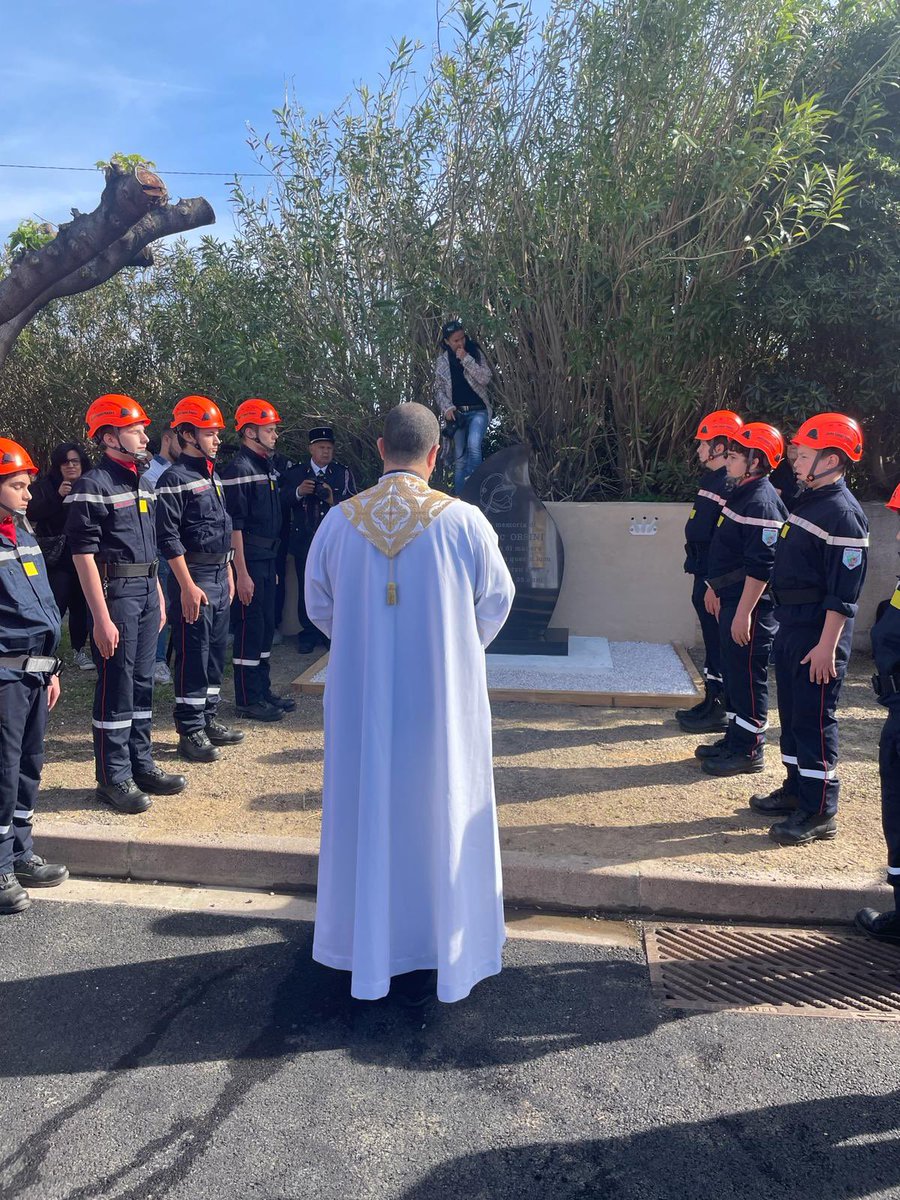 Gilles_Simeoni's tweet photo. Stonda di gioia è di spartera, mà dinù di ricordu è d’emuzione, fendu umagiu à Marco Orsini, sparitu tragicamente in u 1991, in presenza di a so famiglia, è à tutti i spenghjifochi chì sò spariti. https://t.co/i9vpbecmxF