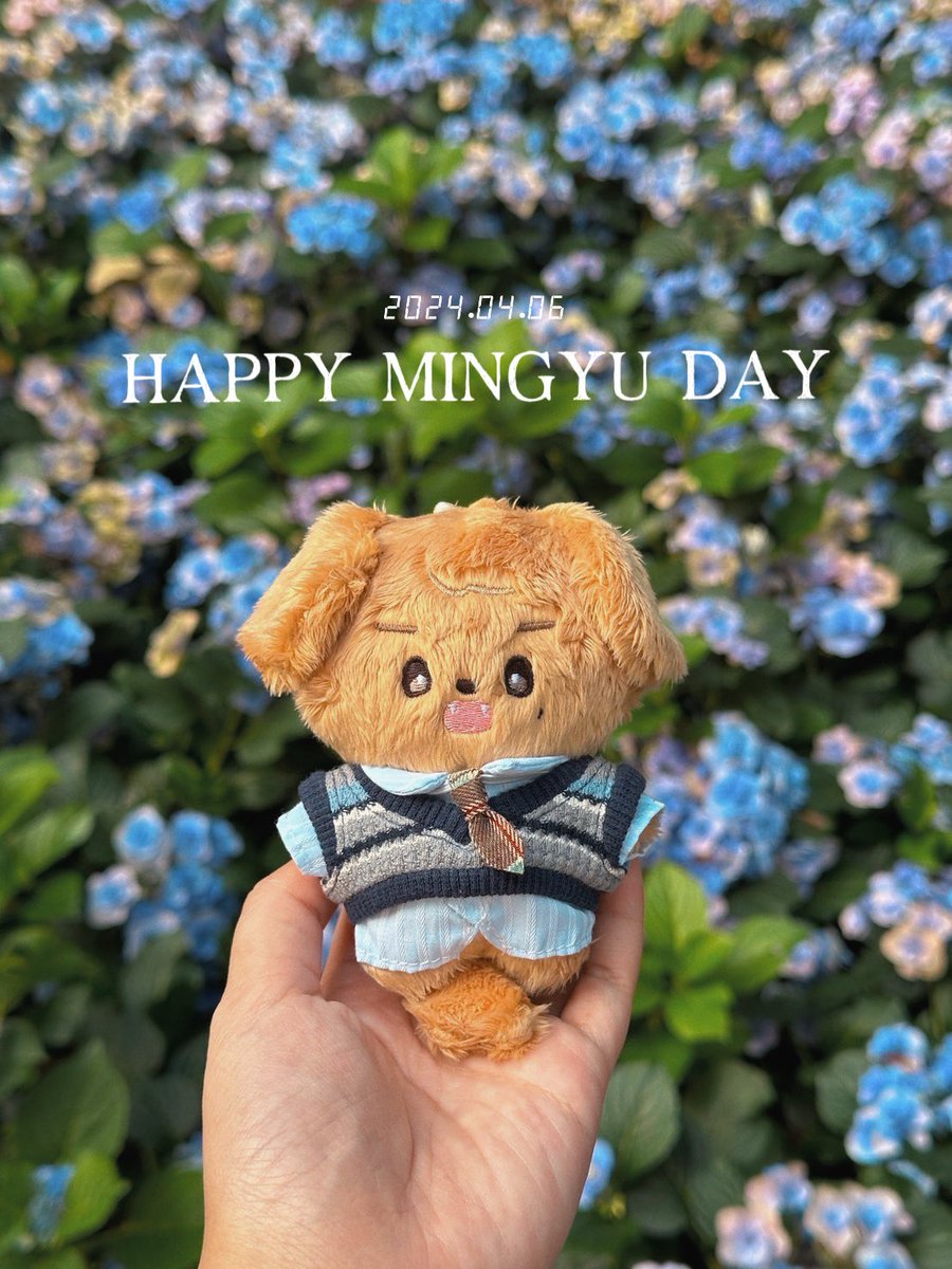 _lin_ci_'s tweet photo. 【金米果🐶🍘10cm娃娃預購】

ⒽⒶⓅⓅⓎ 🅜🅘🅝🅖🅨🅤 ⒹⒶⓎ

⇉TAIWAN ONLY

✷預購時間
即日起～4/14 23:59

✷詳細須知事項皆在表單內，確認了解並能接受再填單購買喔！

✷表單填完請務必加入進度群
-
#seventeen #svt #세븐틴
#김민규 #金珉奎 #mingyu #珉奎 #TWdoll  #10cmdoll #솜인형 https://t.co/w57rKdmvjH