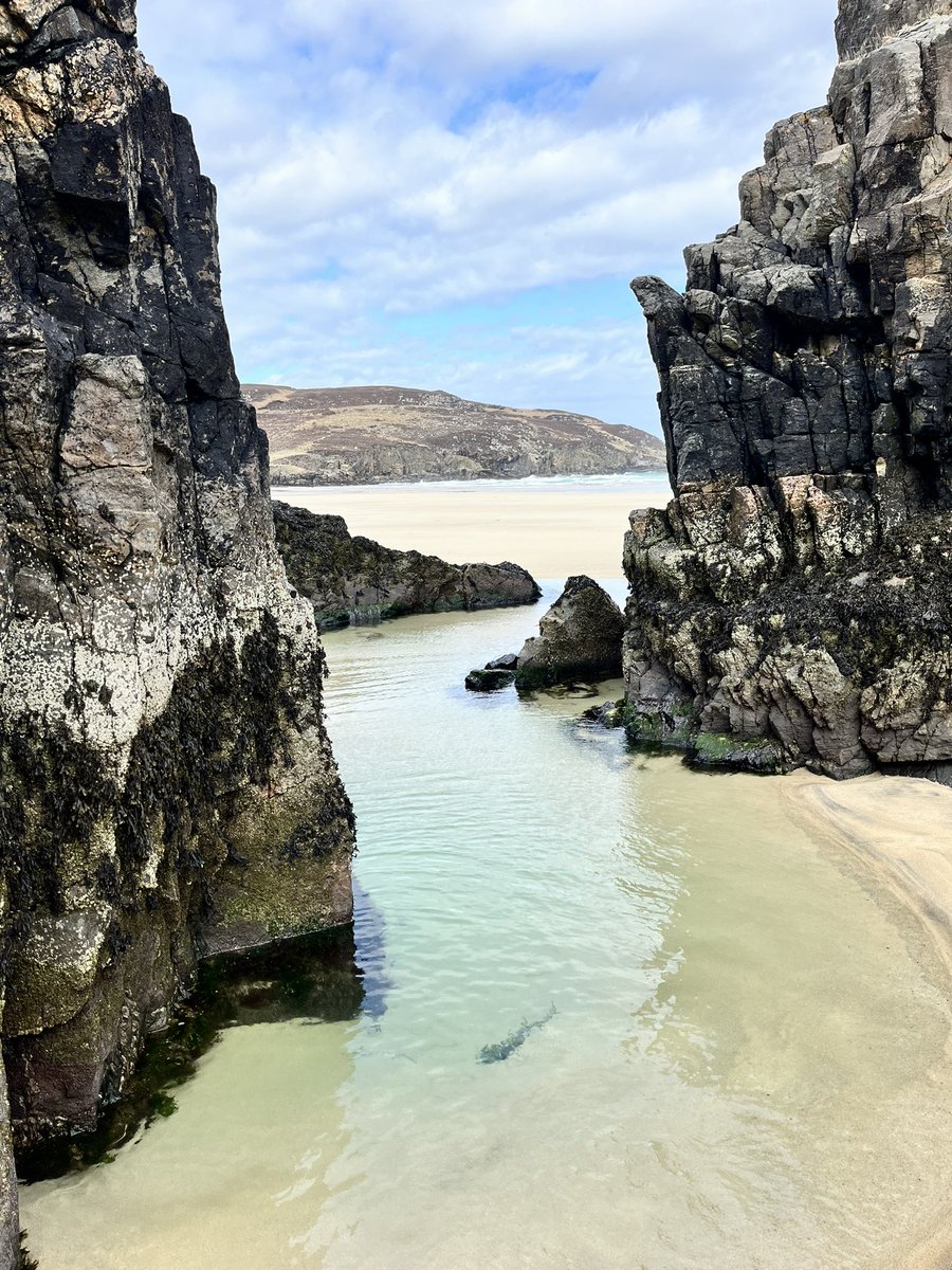 Walk on the beach before storm Kathleen makes it a bit breezy 
#outerhebrides #isleoflewis
