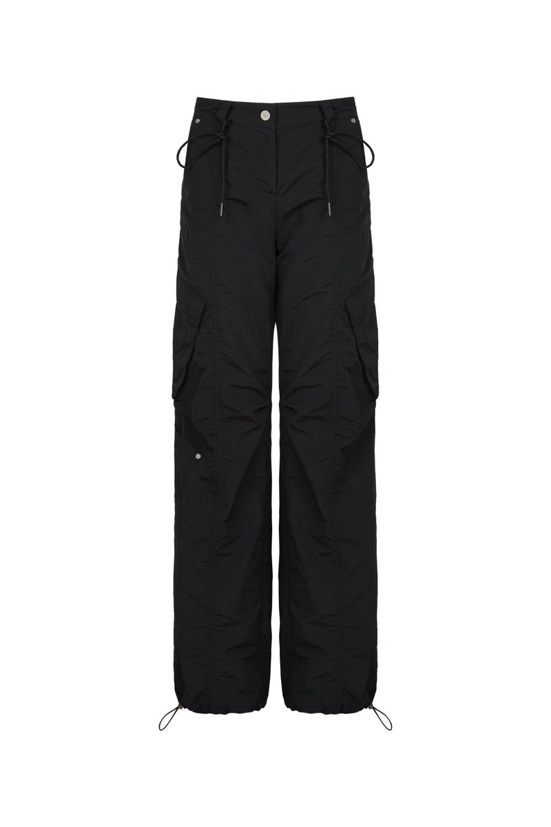 nunchi_off's tweet photo. Hyeri wearing the Folded Low-rise Multi
Cargo Pants - BLACK by NOTKNOWING
🖤

✭ link of the pants : https://t.co/Dh3G8MleVq 

#kfashion #kfashionineurope #hyeri https://t.co/LB3szilYof