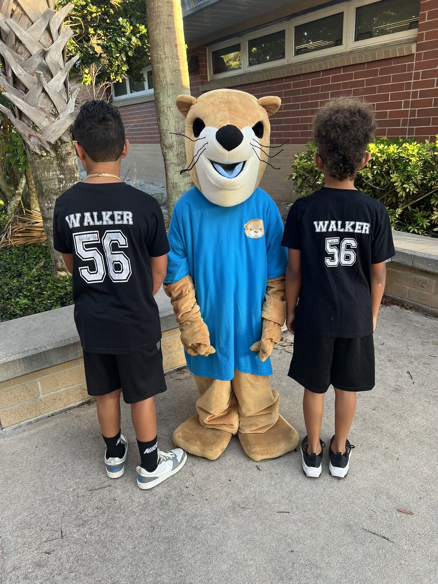 "Happy Otter Spirit Day! 🎉First Friday of April, which means it's time to gather 4 photos w/Ollie! Huge thanks to Mrs. Jefferis &amp; Student Leadership 4 organizing this fun tradition every month.Can you believe we only have one more of these Otter Spirit Days left for the 23-24yr?