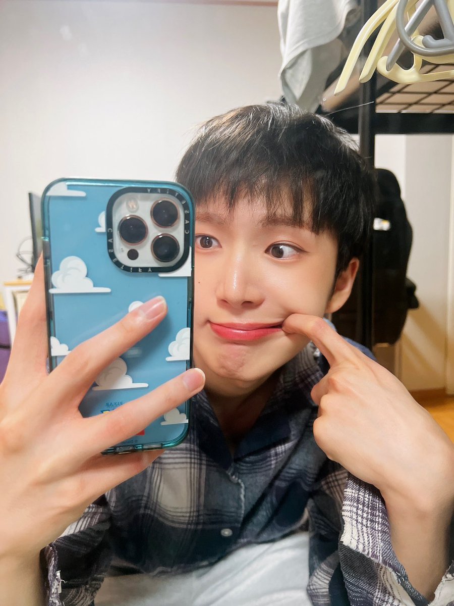 #KEVIN #케빈
#OMEGA_X #오메가엑스
<a href="/OmegaX_official/">OMEGA X Official</a> <a href="/OmegaX_members/">OMEGA X</a>