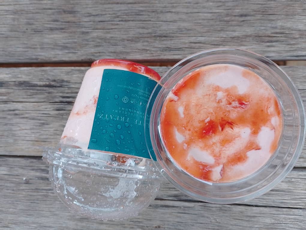 Kaleb_Mok's tweet photo. My sister makes and sells indigenous fruits flavoured homemade ice creams, like her Facebook page ABSOLUTE TREATZ and most importantly order♥️ Your support is much needed. Thank you. #pushaBW #rekabotswana https://t.co/SYjGczMZGI