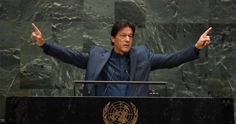 عمران خان کا کہنا درست ہے، نظامِ انصاف کو انصاف سے محروم سیاسی قیدیوں کو فوری رہا کرنا چاہیئے۔ عمران خان اور بشریٰ بی بی کو جن جھوٹے سیاسی مقدمات میں سزا دی گئی اُن کا بھی پردہ چاک ہوگیا۔ عمران خان کی فوری رہائی کے بغیر، حالات درست کرنا دیوانے کا خواب ہے