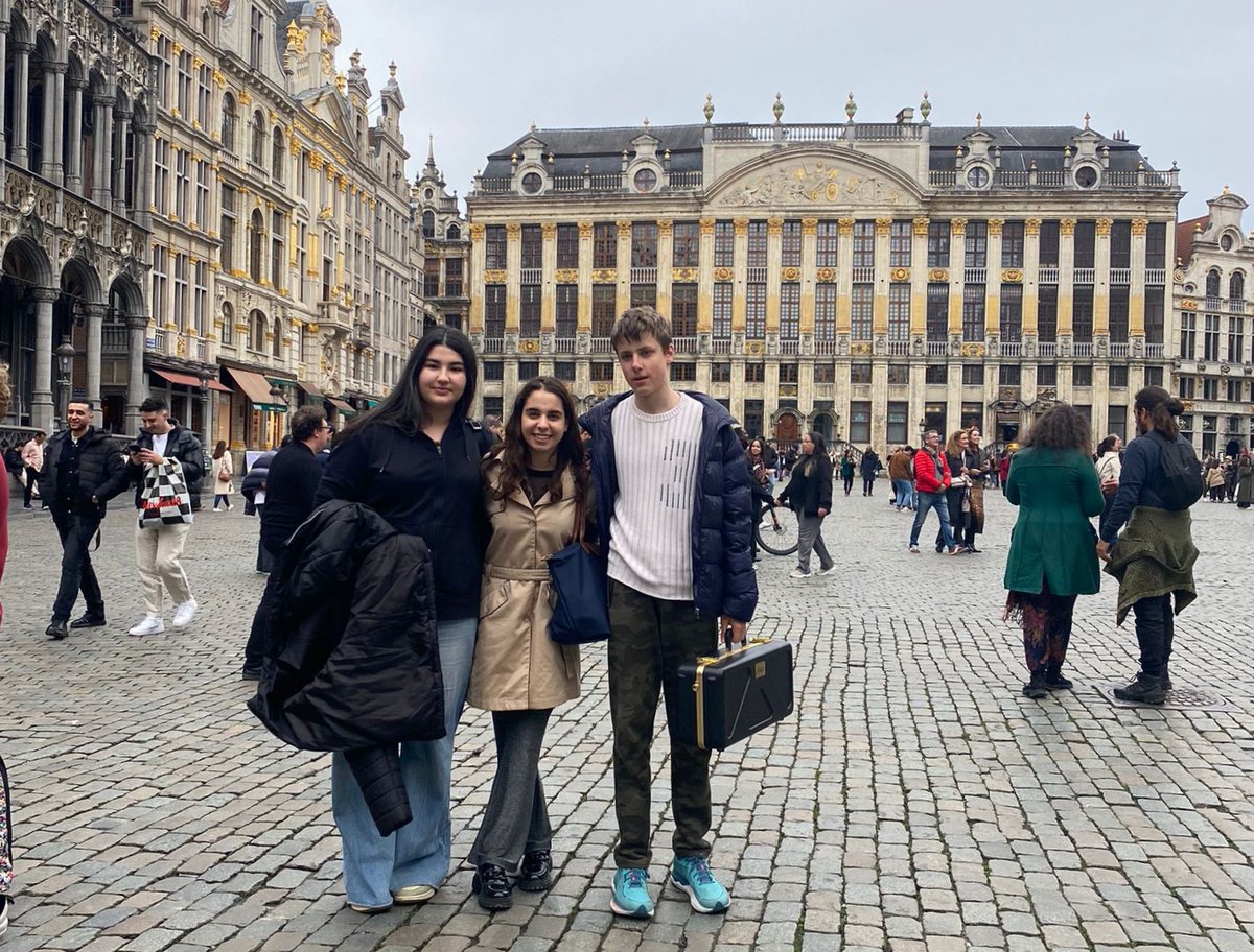 LCDGAnkara's tweet image. 🎶 #OLFM : Dünya çapındaki Fransız Liseleri Orkestrası müzikal macerasına devam Brüksel'de devam ediyor. 42 ülke, 51 şehir ve 56 farklı okuldan en az 116 öğrenci 7 ve 8 Nisan tarihlerinde iki konser için bir araya geliyor! Üç öğrencimiz bu yılki olağanüstü etkinliğe katılıyor!