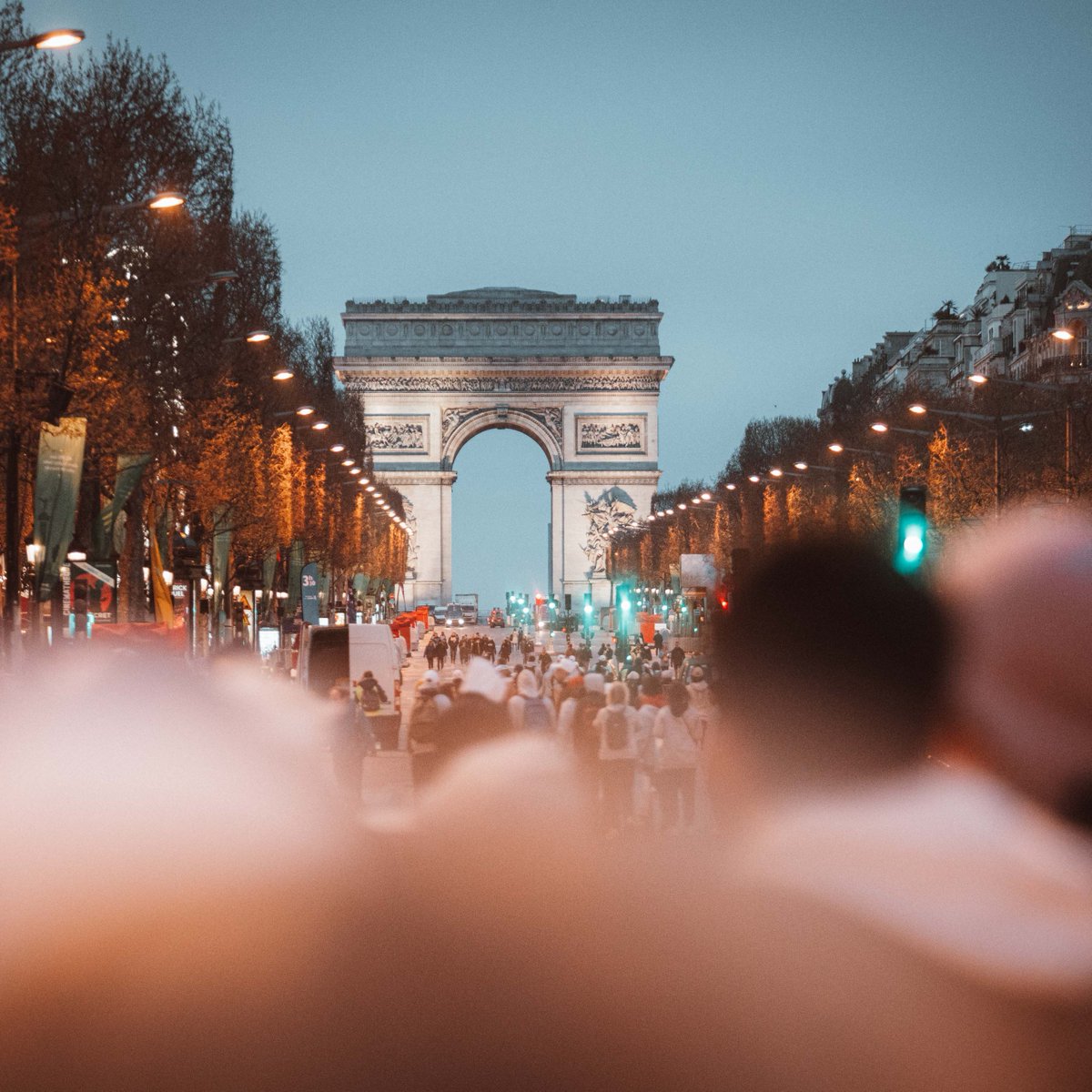 Cher participant du #SchneiderElectric #PCher participant du #SchneiderElectric #ParisMarathon, si tu vois ce post, il est temps d'aller dormir ! 😴 

📸 A.S.O./ Bastien Seon