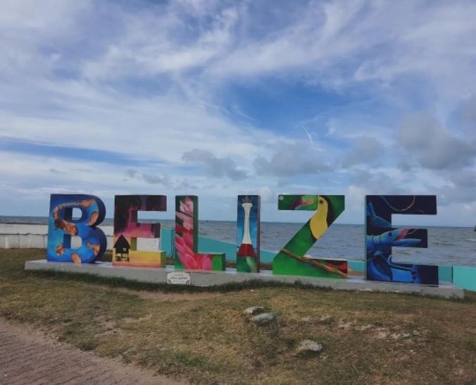 Embrace the beauty of Belize, where every corner is a picturesque paradise. 🌴✨ And what better way to capture the essence of this stunning country than with a photo in front of the iconic Belize sign? 🤳🏽#TravelBelize 📸: @belize_2_u