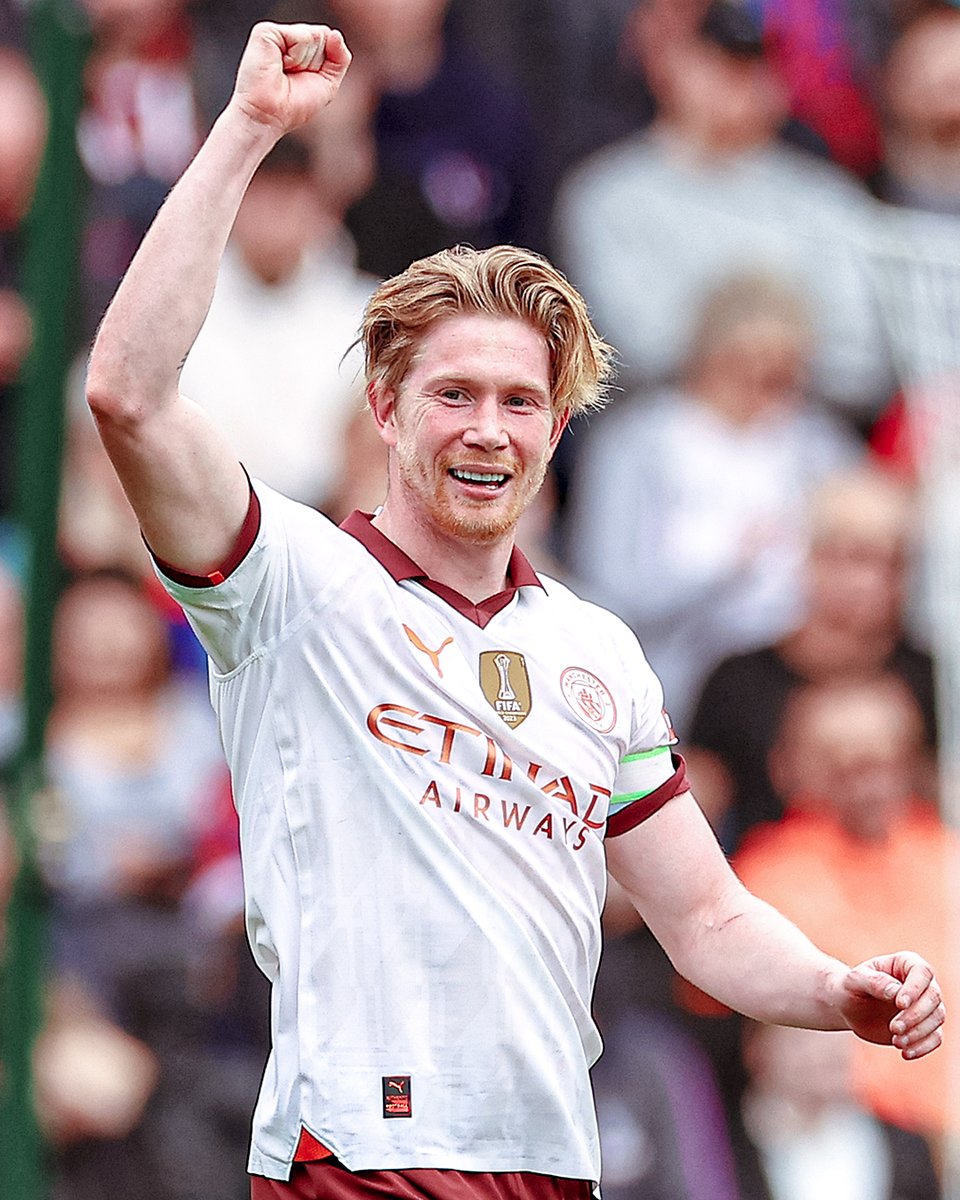 Premier League tweet media